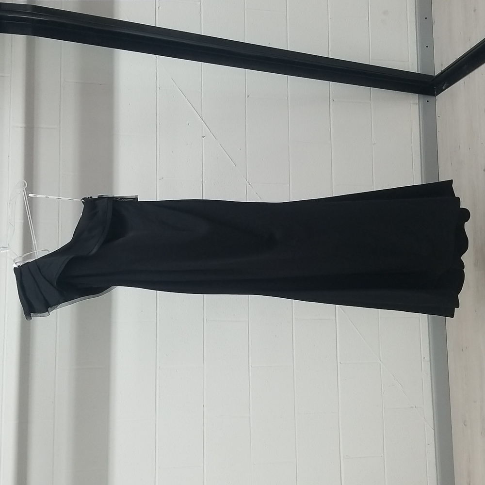 Size 6 Black One Shoulder Gown